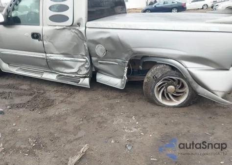 1999 GMC Sierra 1500 Sle z USA, uszkodzony, nr VIN 2GTEC19T7X1507850